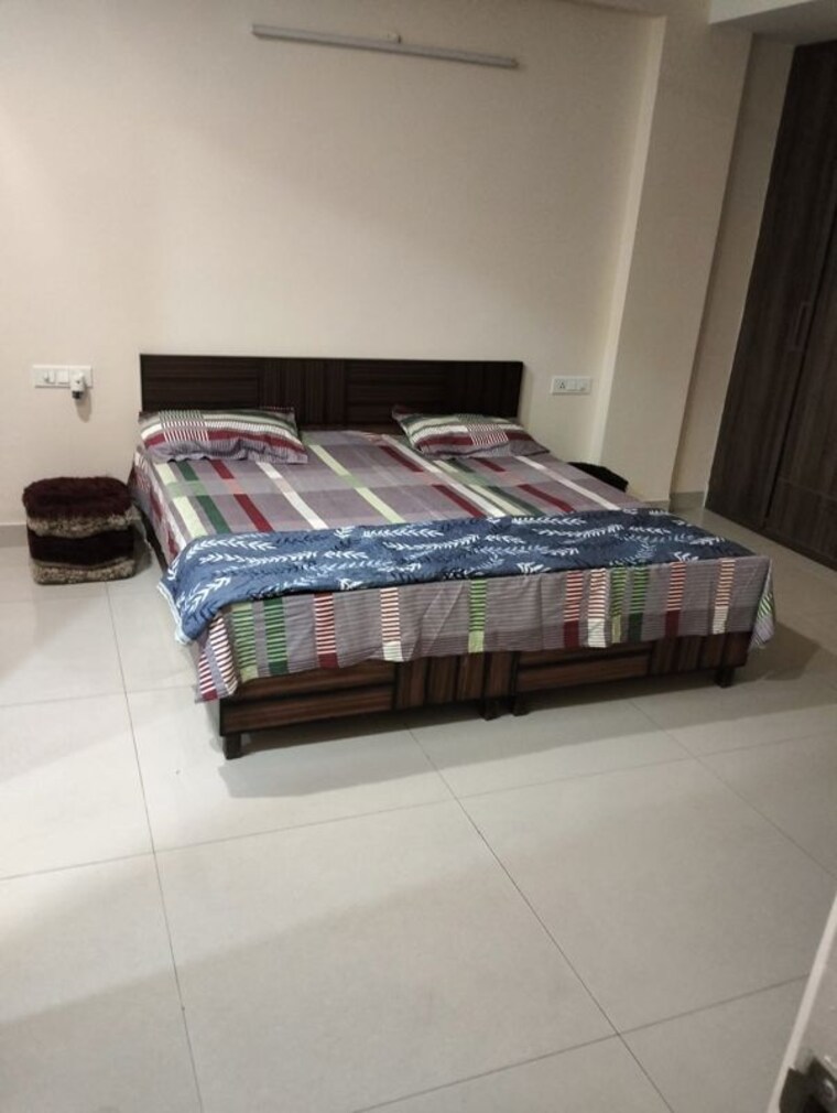 Bedroom, skylar-homes 3 Bedroom 1890 Sq.Ft. Apartment In Patiala Road Zirakpur 10684062