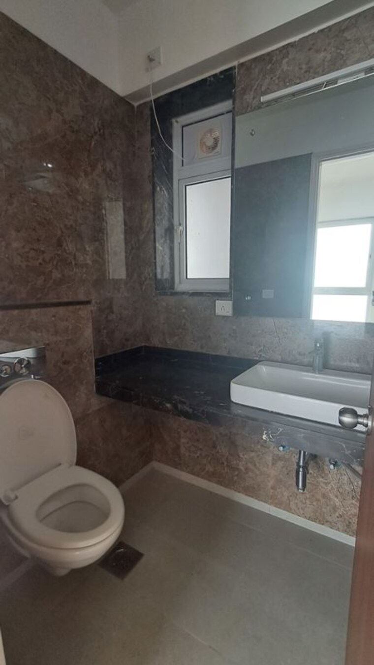 Bathroom, lnt-realty-crescent-bay 2 Bedroom 788 Sq.Ft. Apartment In Parel Mumbai 10684067