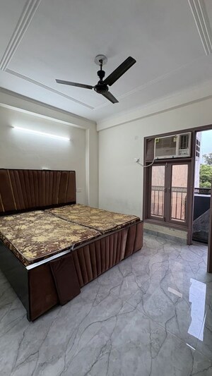 1 BHK Builder Floor For Rent in Saket