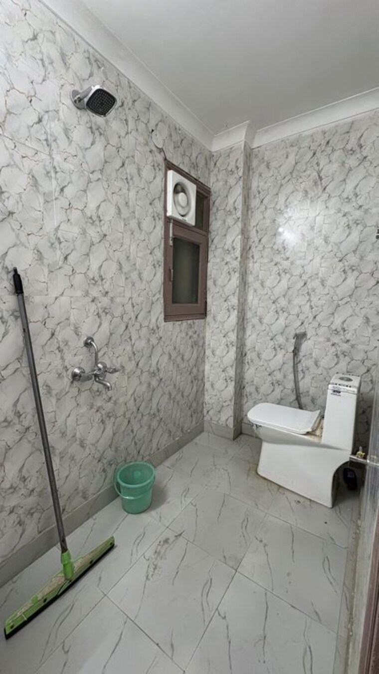 Bathroom, saket 1 Bedroom 450 Sq.Ft. Builder Floor In Saket Delhi 10684074