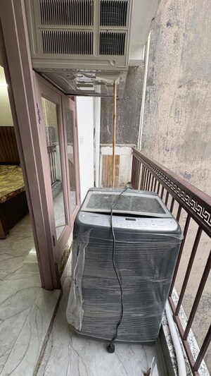 Balcony in 1 BHK Builder Floor at Saket – for Rent
