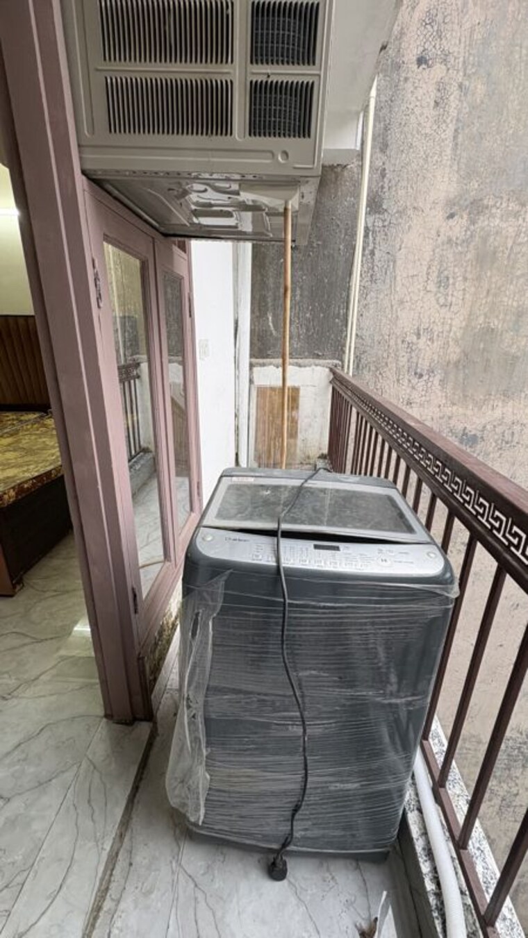 Balcony, saket 1 Bedroom 450 Sq.Ft. Builder Floor In Saket Delhi 10684074