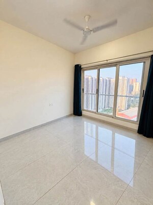 2 BHK Apartment For Rent in Lodha Woods, Kandivali East