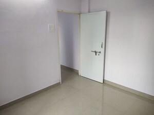 Room in 2 BHK Apartment at Lodha Woods, Kandivali East – for Rent