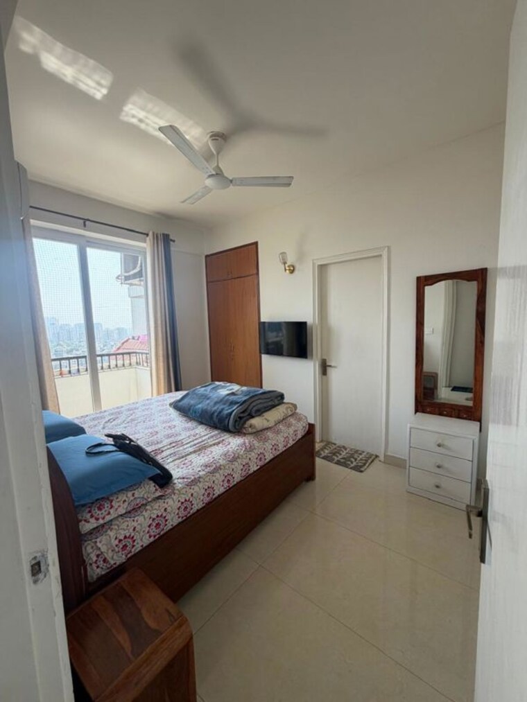 Bedroom, dlf-regency-park-i 2 Bedroom 1150 Sq.Ft. Apartment In Dlf Phase iv Gurgaon 10684092