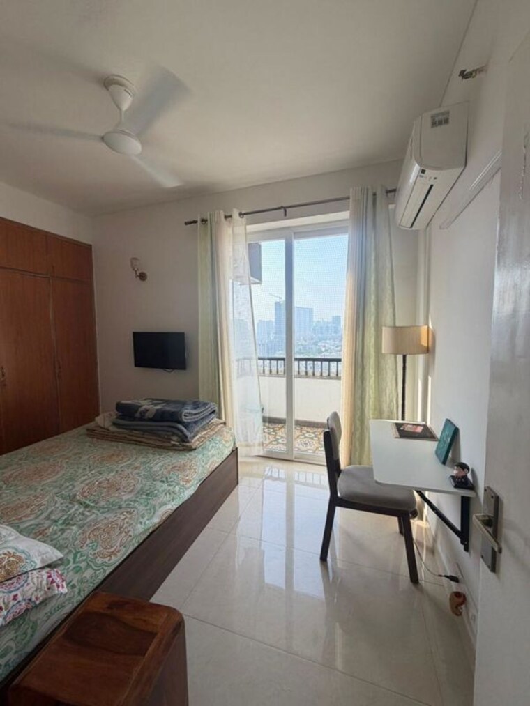 Team Area, dlf-regency-park-i 2 Bedroom 1150 Sq.Ft. Apartment In Dlf Phase iv Gurgaon 10684092
