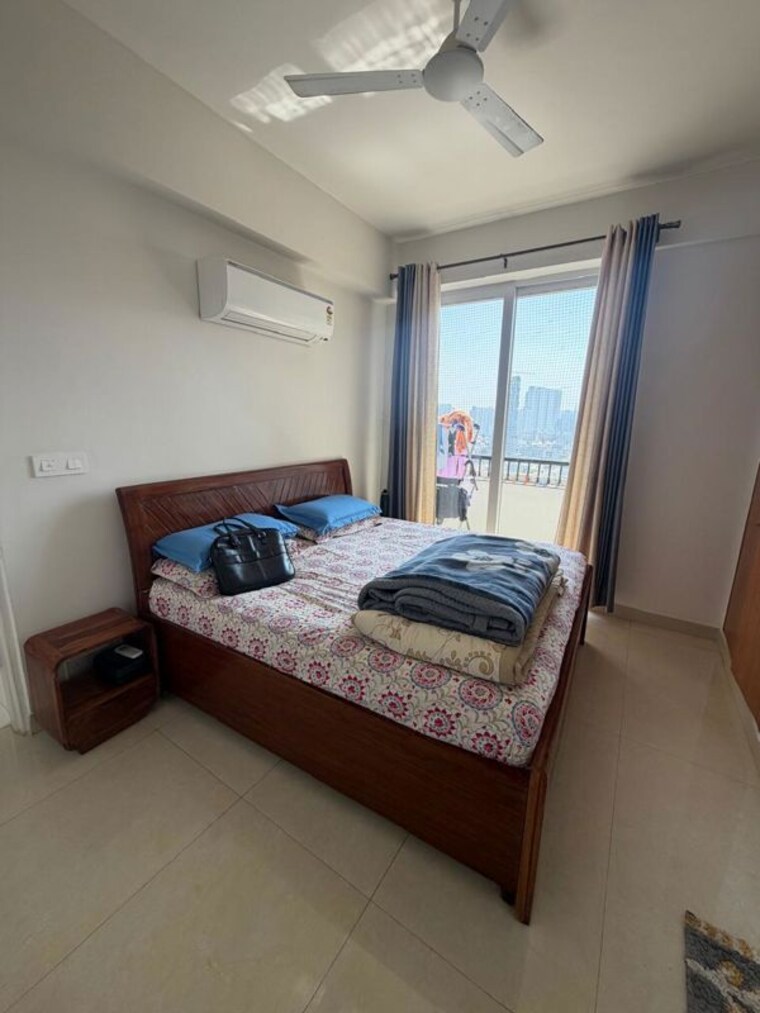 Bedroom, dlf-regency-park-i 2 Bedroom 1150 Sq.Ft. Apartment In Dlf Phase iv Gurgaon 10684092