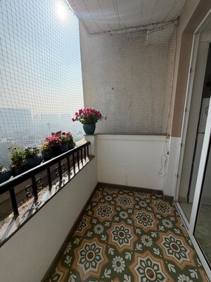 Balcony in 2 BHK Apartment at DLF Regency Park I, Dlf Phase iv – for Rent