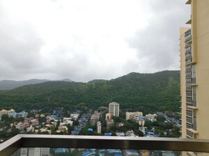 Hall in 3 BHK Apartment at Sheth Montana, Mulund West – for Rent