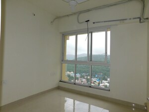 Room in 3 BHK Apartment at Sheth Montana, Mulund West – for Rent