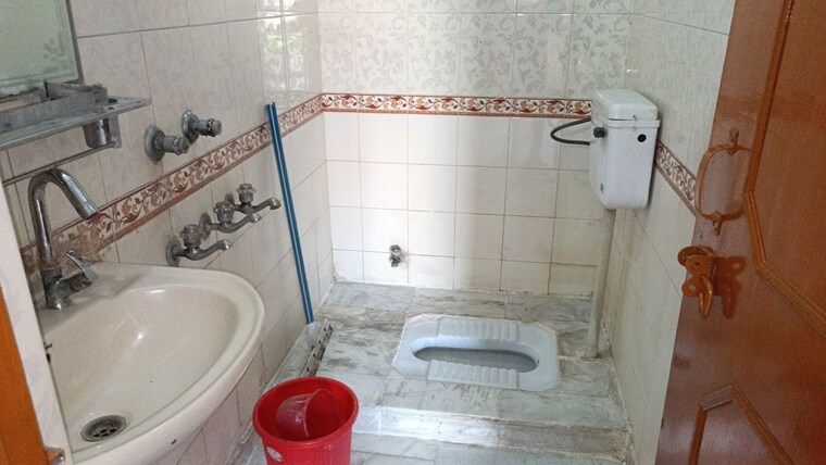 Bathroom, vaishali sector 2 1 Bedroom 560 Sq.Ft. Builder Floor In Vaishali Sector 2 Ghaziabad 10684121