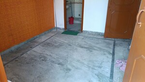 Room in 1 BHK Builder Floor at Vaishali Sector 2 – for Rent