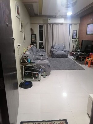 Team Area in 2 BHK Apartment at Nahar Cayenne, Powai – for Sale