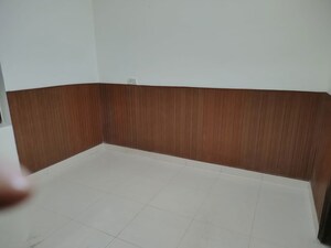 Room in 3 BHK Builder Floor at Sector 9 – for Rent