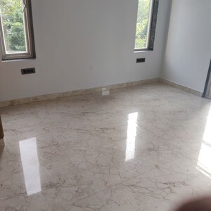 Room in 3 BHK Builder Floor at Sector 10 – for Rent