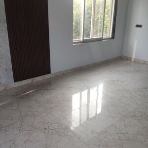 Room in 3 BHK Builder Floor at Sector 10 – for Rent