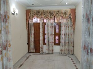 2.5 BHK Builder Floor For Rent in Sector 9