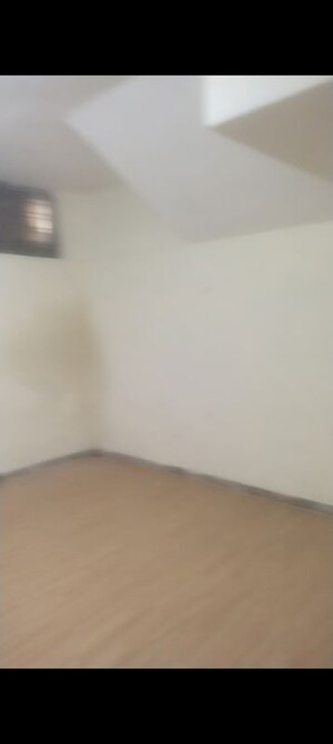 Room in  Shop at Palam Vihar Residents Association, Palam Vihar – for Rent