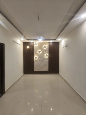 Room in 3 BHK Apartment at Pir Machalla – for Sale