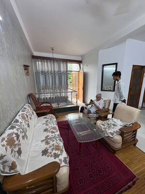 Living Room in 4 BHK Independent House at RWA Apartments Sector 40, Sector 40 – for Rent