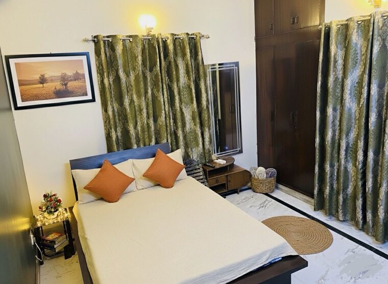 Team Area, rwa-apartments-sector-40 4 Bedroom 200 Sq.Mt. Independent House In Sector 40 Noida 10684212