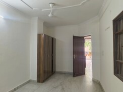 6 BHK +Independent House For Rent in RWA Apartments Sector 40