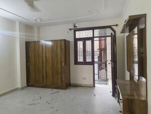 Room in 6 BHK Independent House at RWA Apartments Sector 40, Sector 40 – for Rent