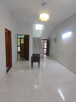Furnished Amenities in 5 BHK Independent House at RWA Apartments Sector 47, Sector 47 – for Rent