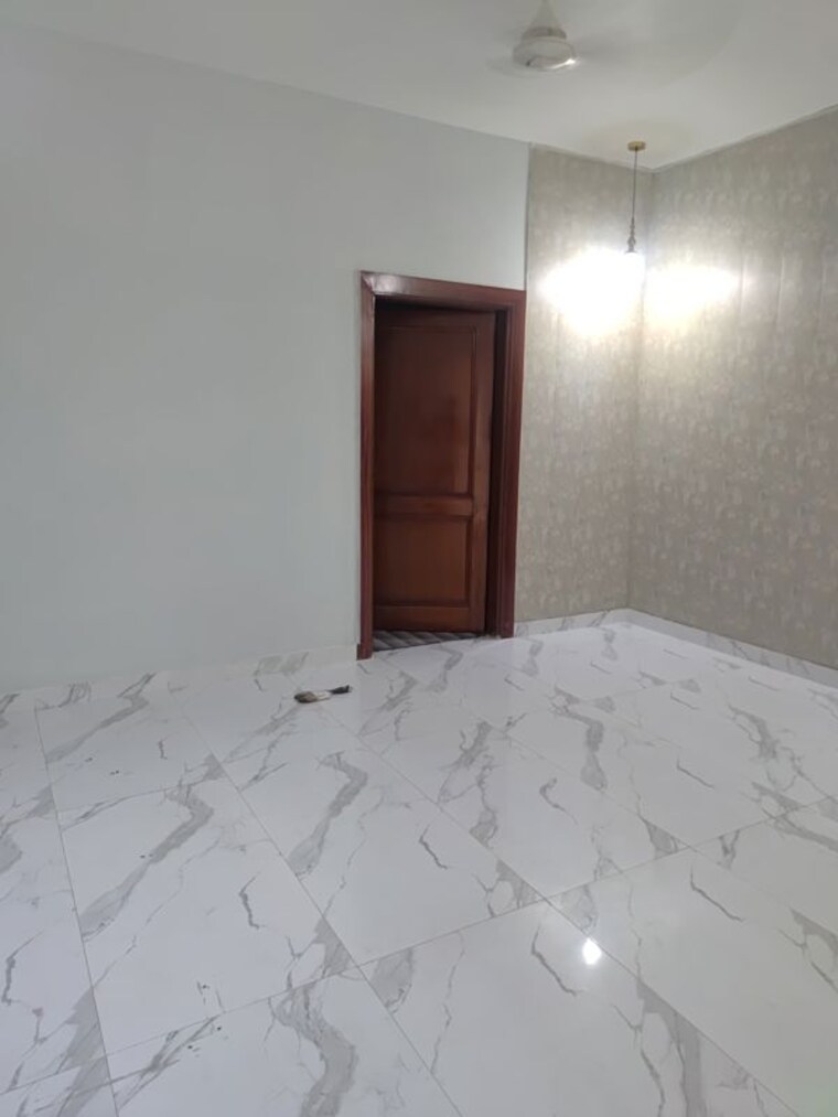 Bathroom, rwa-apartments-sector-47 5 Bedroom 112 Sq.Mt. Independent House In Sector 47 Noida 10684217