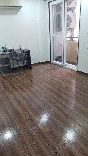 Room in 4 BHK Builder Floor at Geetanjali Enclave – for Rent
