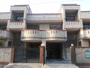 2 BHK Independent House – Exterior View View at Sector 14 - for Rent