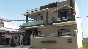 2 BHK Independent House – Exterior View View at Sector 14 - for Rent