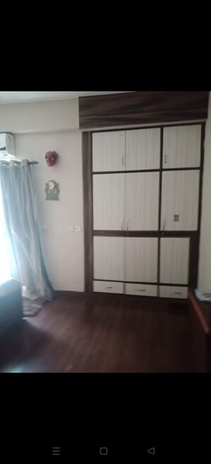 Bathroom in 3.5 BHK Apartment at Mahagun Moderne, Sector 78 – for Rent