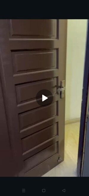 Furnished Amenities in 3.5 BHK Apartment at Mahagun Moderne, Sector 78 – for Rent