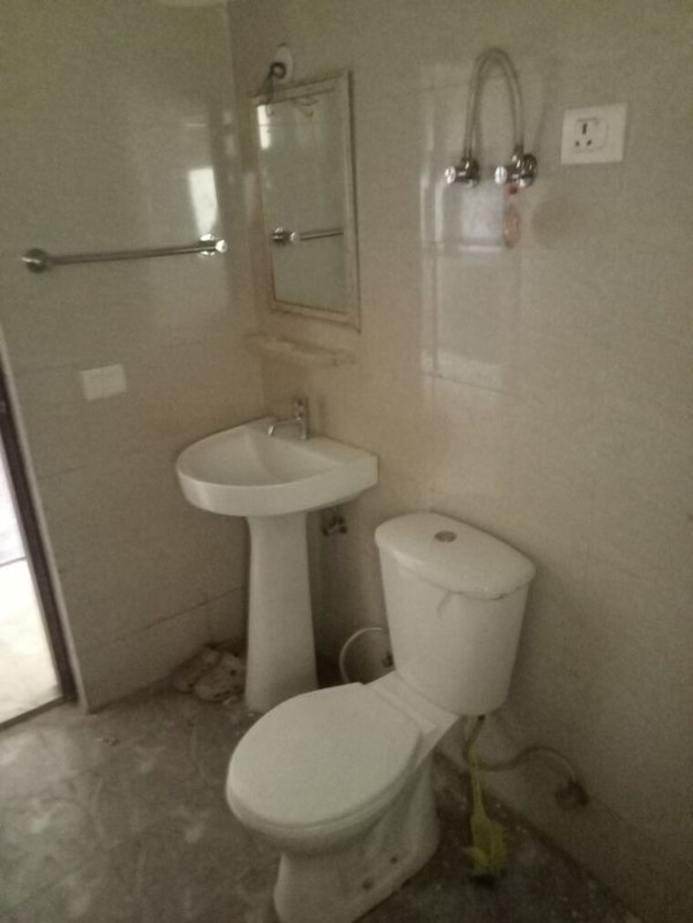 Bathroom, amrapali-terrace-homes 3 Bedroom 1400 Sq.Ft. Apartment In Tech Zone 4 Greater Noida Greater Noida 10684233