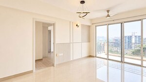 Room in 3 BHK Apartment at DLF Regal Gardens, Sector 90 – for Sale