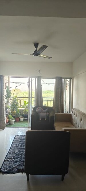 2 BHK Apartment For Rent in Mantra Montana Phase 1, Dhanori