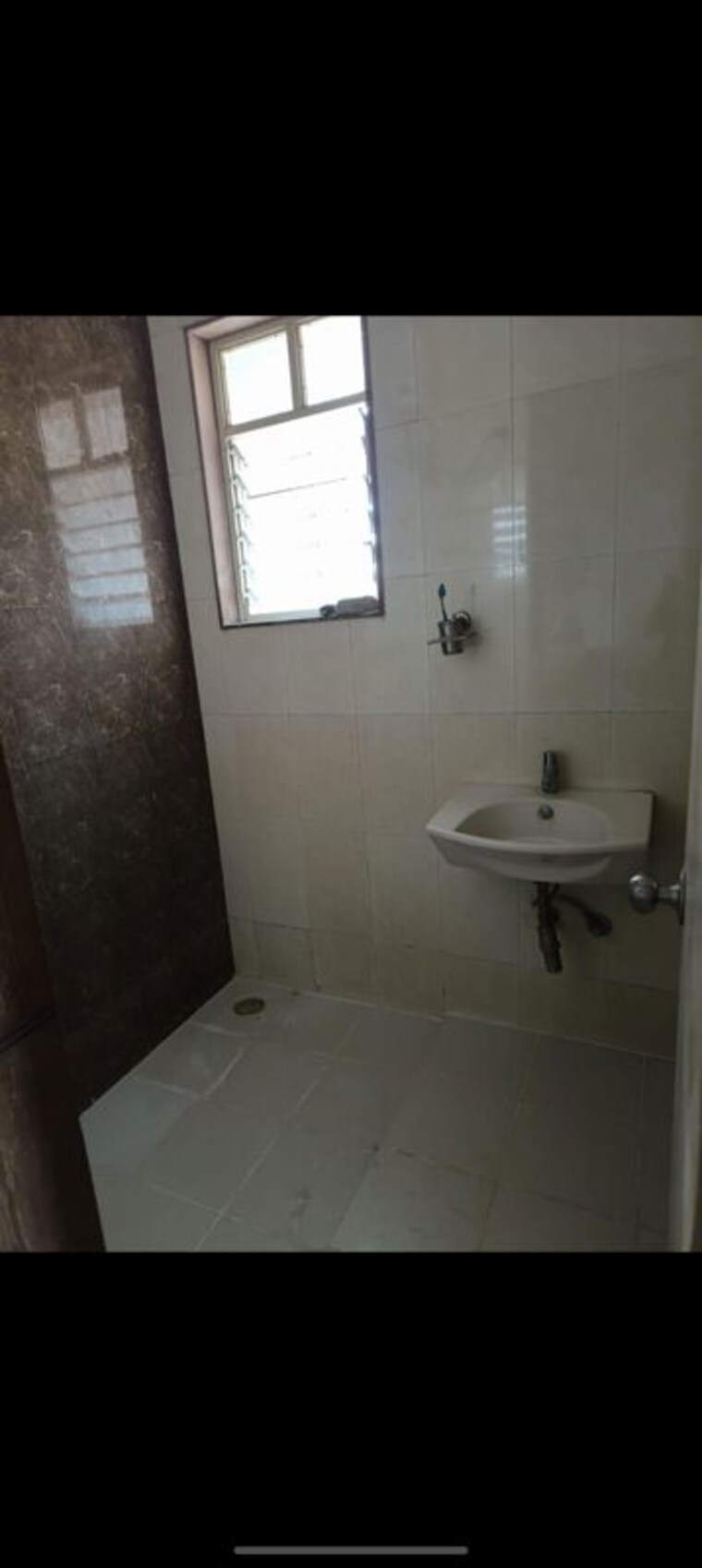 Bathroom, manav-silver-skyscapes 3 Bedroom 1471 Sq.Ft. Apartment In Wakad Pune 10684258