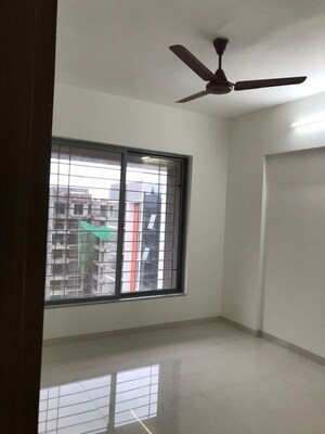 Room in 2.5 BHK Apartment at Nivasa Enchante, Lohgaon – for Rent