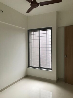 Room in 2.5 BHK Apartment at Nivasa Enchante, Lohgaon – for Rent