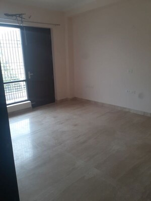 Room in 2 BHK Independent House at Sector 14 – for Rent