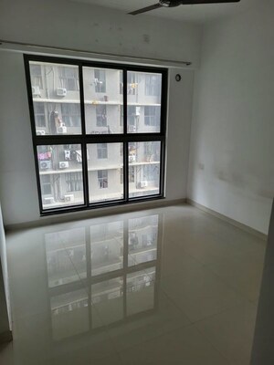 1 BHK Apartment For Rent in UK Iridium, Kandivali East