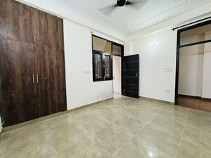 Room in 1 BHK Apartment at Palm Residency Chhatarpur, Chattarpur – for Rent