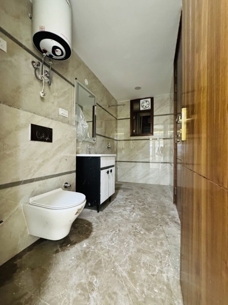 Bathroom, palm-residency-chhatarpur 4 Bedroom 2500 Sq.Ft. Apartment In Chattarpur Delhi 10684282