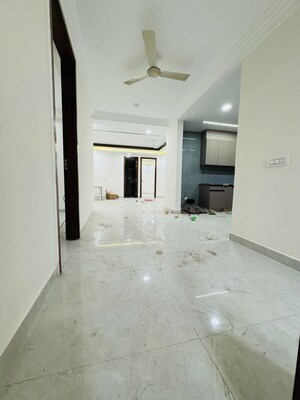 Room in 4 BHK Apartment at Palm Residency Chhatarpur, Chattarpur – for Rent