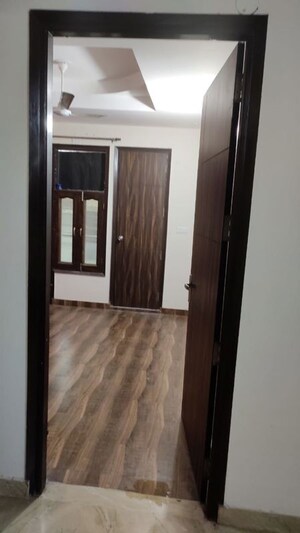Room in 2 BHK Independent House at Sector 14 – for Rent