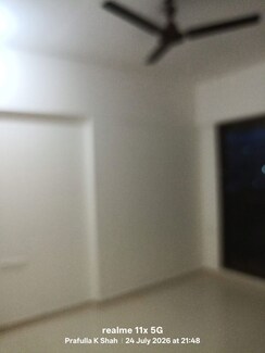 1 RkApartment For Rent in UK Iridium