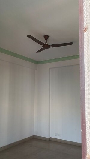 Furnished Amenities in 3 BHK Apartment at Gulmohur Garden, Raj Nagar Extension – for Rent