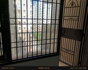 Room in 3 BHK Apartment at Gulmohur Garden, Raj Nagar Extension – for Rent