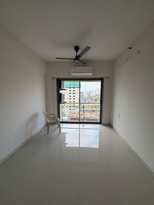 Room in 2 BHK Apartment at Avant Heritage, Jogeshwari East – for Rent
